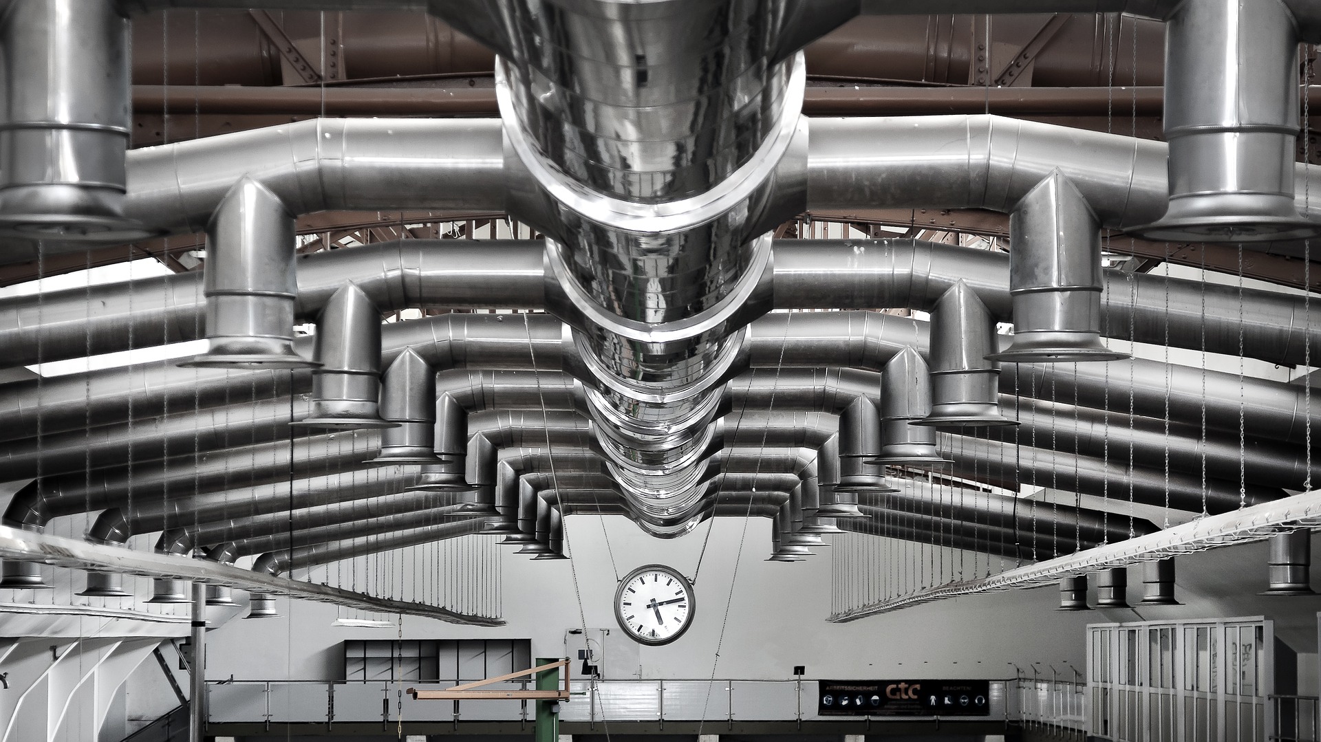 Ce trebuie să conțină un contract de mentenanță HVAC: 10 clauze care fac diferența la prima defecțiune